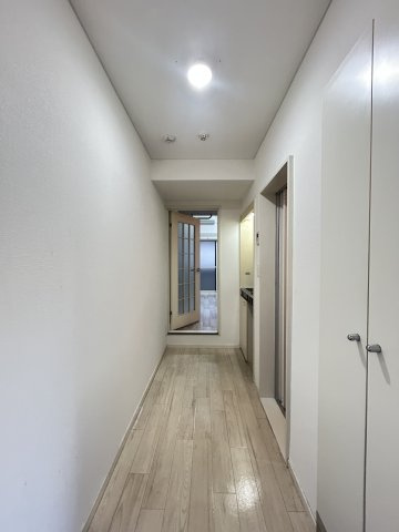 レジデンスKAISEIの玄関