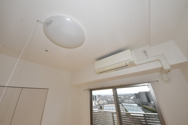 エステムプラザ難波ＷＥＳＴリバークロス