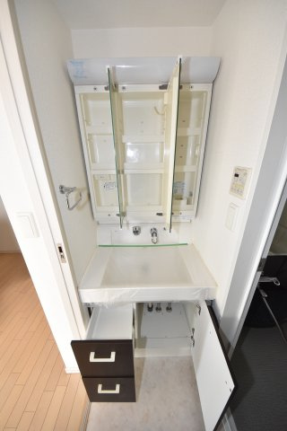 エステムプラザ難波ＷＥＳＴリバークロス