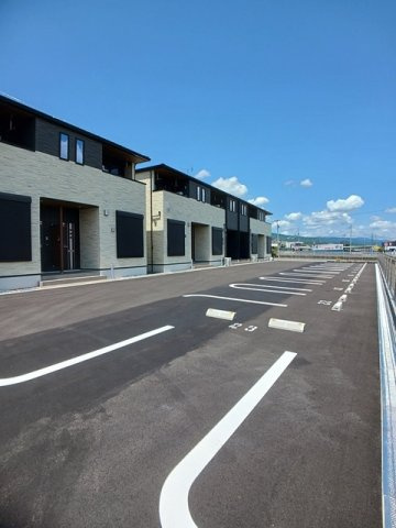 【駐車場】 | クレメント岩出Ｂ | カースペースがあります