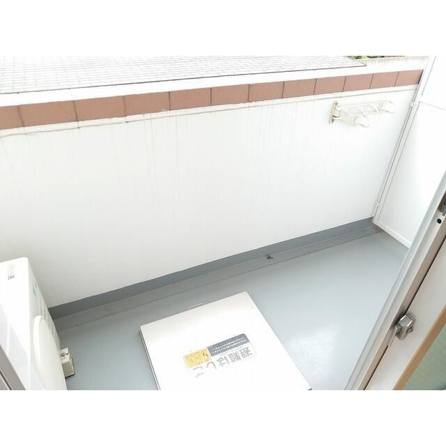 コンフォリア早稲田ＤＥＵＸのバルコニー