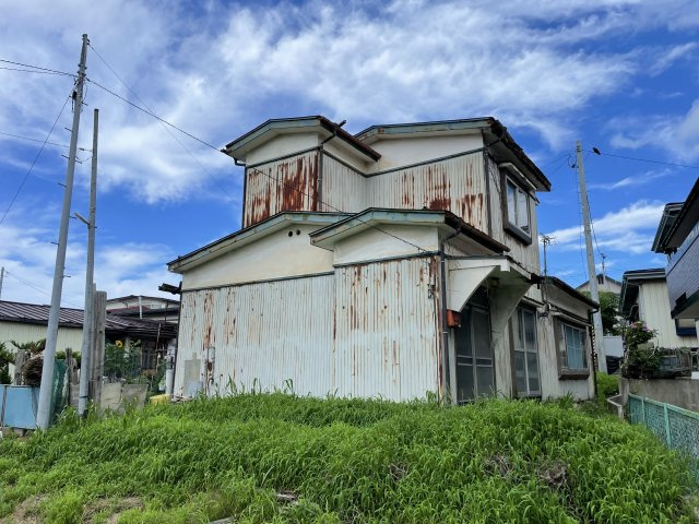 八戸市大字白銀町字雷の外観