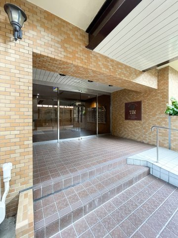 ダイアパレス大手門　舞鶴小学校区のエントランス|ダイアパレス大手門