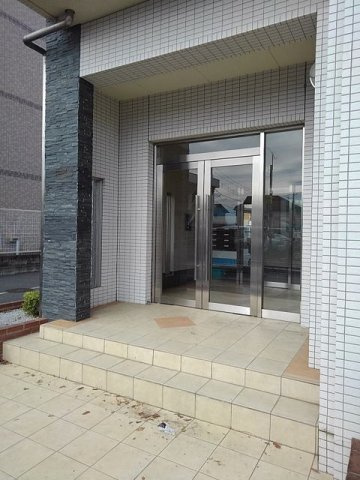 【エントランス】 | ウィステリア