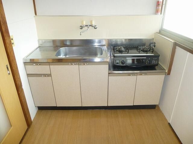 立川市高松町２丁目のアパートのキッチン