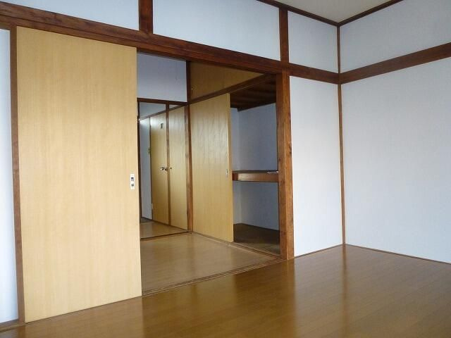 立川市高松町２丁目のアパートの収納