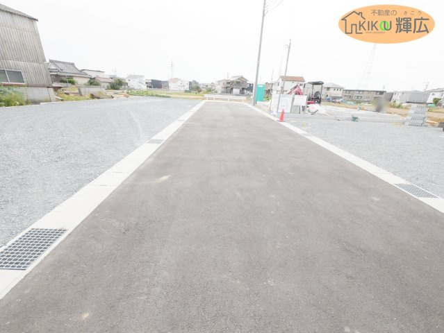 加古川市加古川町友沢3期（全4）土地6号地の前面道路含む現地写真