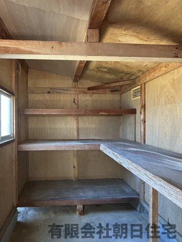 【収納】 | 淞北台中古戸建 | 敷地内に倉庫があります