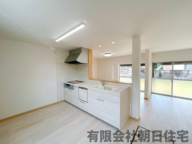 【キッチン】 | 淞北台中古戸建 | 対面キッチンです
