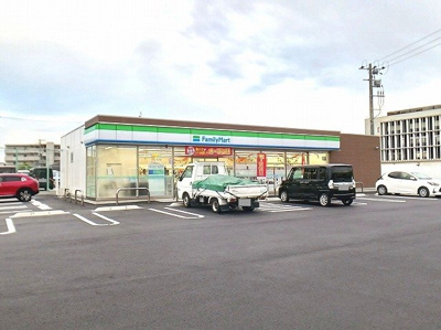 【周辺】 | ベルセレーノ　Ｂ | ファミリーマート　鶴崎店まで140m