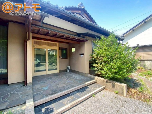 【玄関】 | 富士市松本　中古戸建て　全1棟