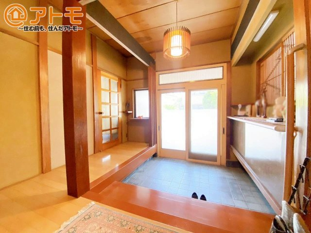【玄関】 | 富士市松本　中古戸建て　全1棟