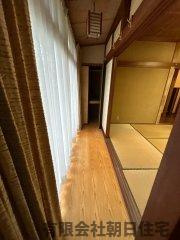 【和室】 | 東津田町中古戸建 | 1階和室縁側の写真です。