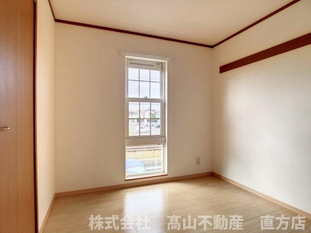 直方市大字感田のアパートの洋室
