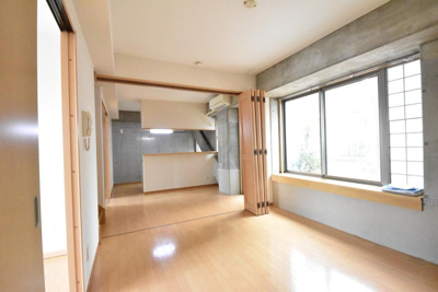 【居間・リビング】 | パディストン六軒町 | ゆったりとした居間です
