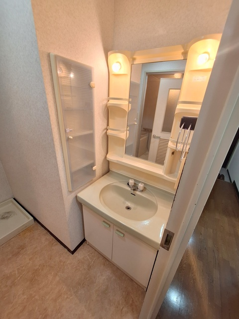 クオレ三軒茶屋の洗面所|★独立洗面台★