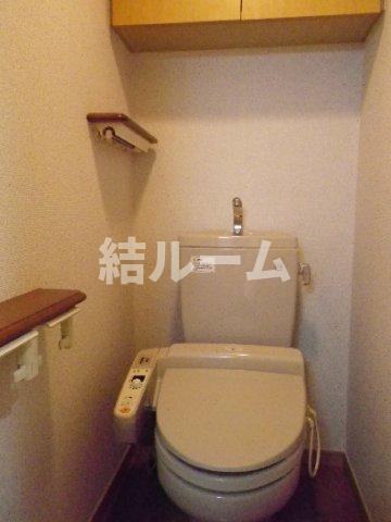新宿区高田馬場４丁目の賃貸マンションのトイレ