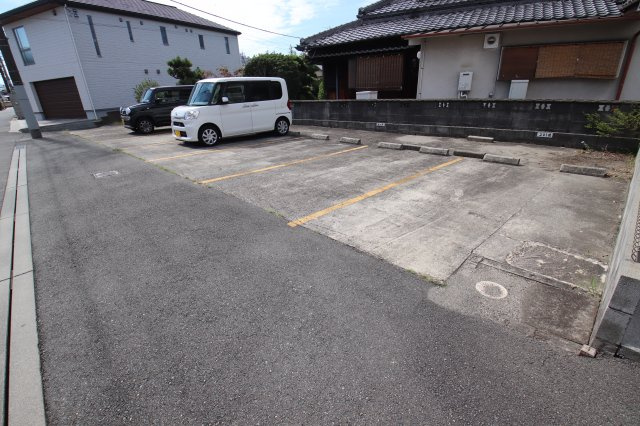 【駐車場】 | プチリベルテ