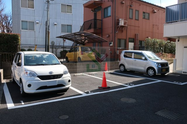 リブリグランツの駐車場
