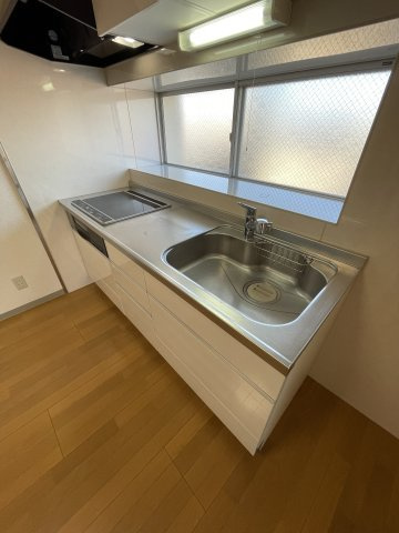 所沢メゾン1号館のキッチン|※画像は同物件別室となります。窓はありません。
