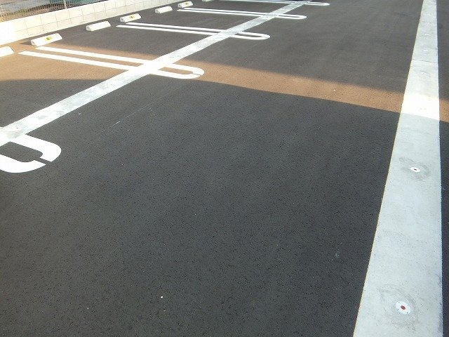 ソレイユ福岡　Ａの駐車場