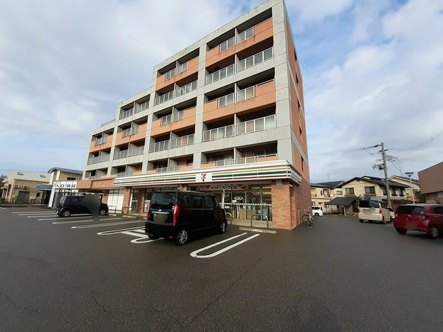 ロミオ　リゾートの周辺|セブンイレブン小新４丁目店まで650m