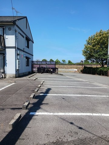 パークサイド３２８　Ｃの駐車場