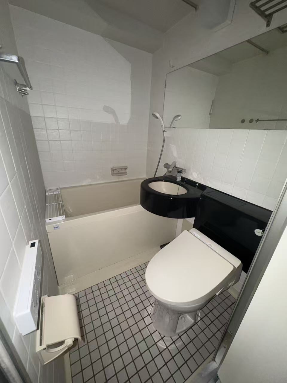 アルス市ヶ谷の設備|ユニットバスです。トイレにはウォシュレットついてます。