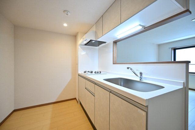 ＣＥＮＴＲＡＬ　ＧＡＲＤＥＮ　ＲＥＳＩＤＥＮＣＥ　ＴＯＫＹＯのキッチン|キッチンでお料理をお楽しみください