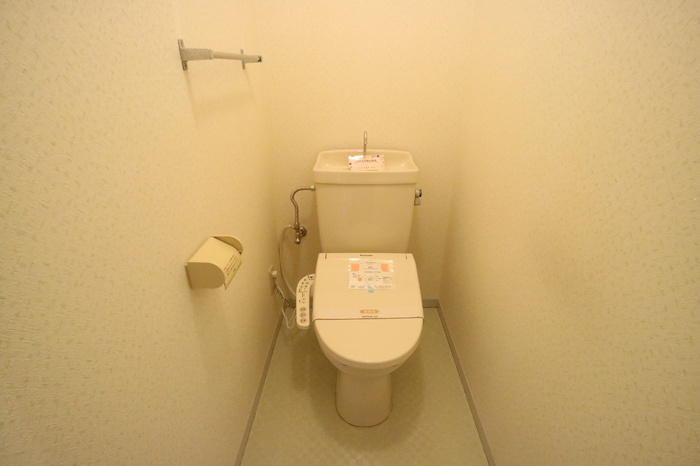 メゾン堀川B棟のトイレ
