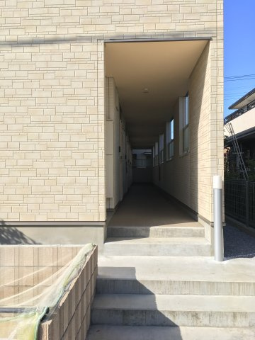 シャルル　フォワイエのエントランス|毎日通るエントランスはこのようになっています