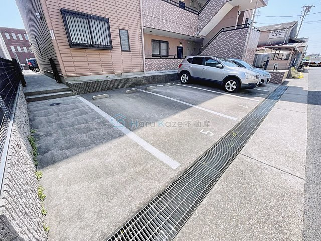 【駐車場】 | レジデンス井の森【名古屋市賃貸・重量鉄骨造】
