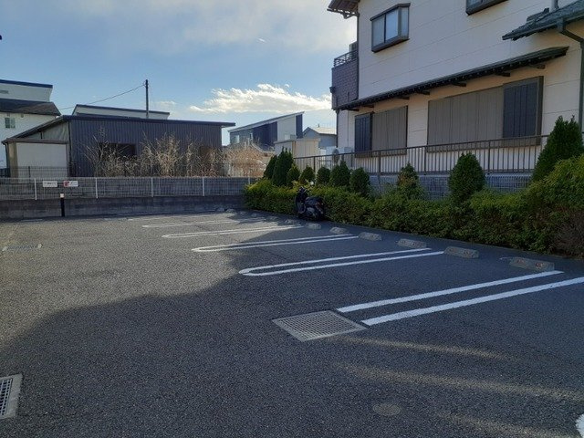 アプリコット　Ａの駐車場