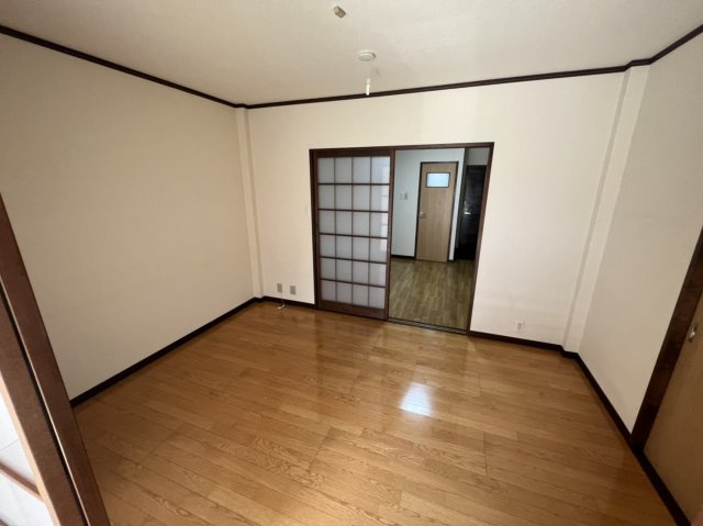 エルハイムの洋室
