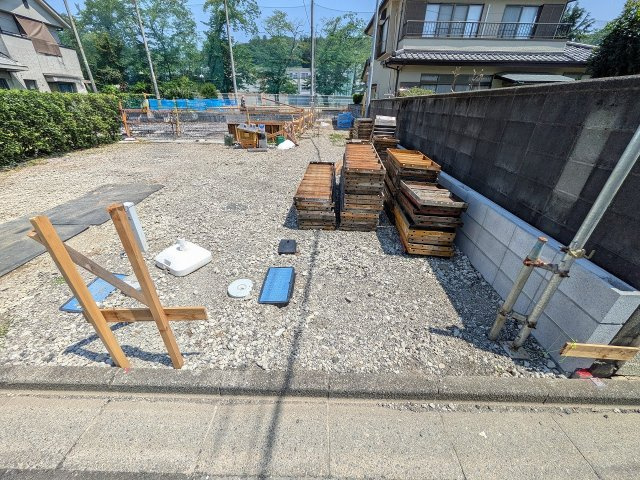 八王子市　川口町　新築一戸建て（5LDK）０３期の駐車場|～2台駐車可能カースペース～