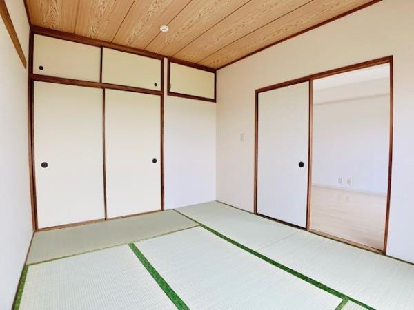 ヒルハイツ妙蓮寺の居間・リビング