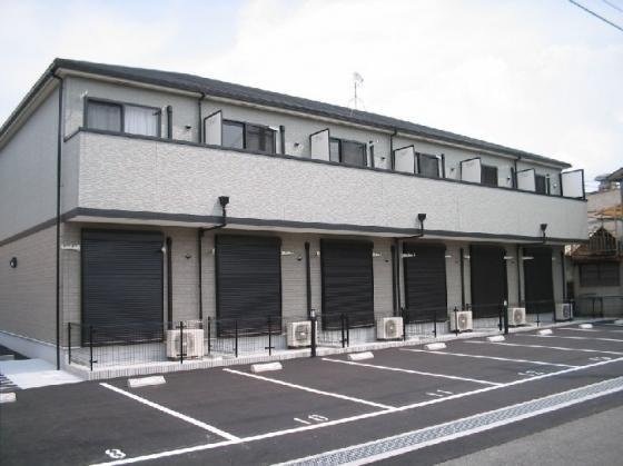 クローリスメゾン２番館の駐車場|カースペースがあります