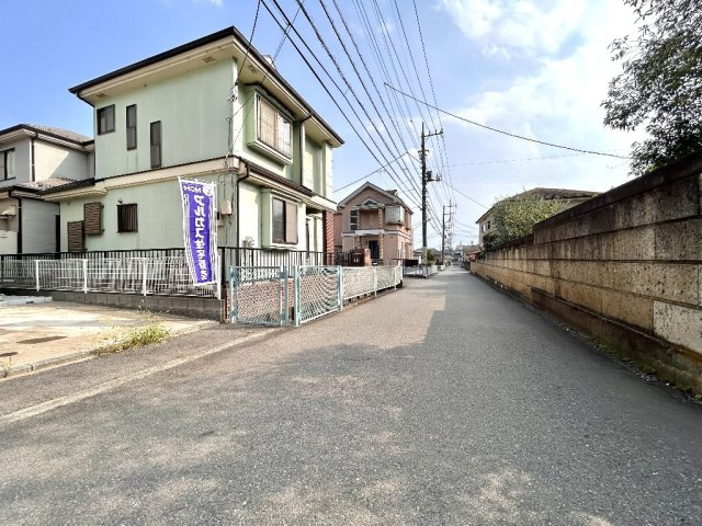 所沢市上安松　西武池袋線　秋津の前面道路含む現地写真|物件前面道路を南向きに撮影しております。交通量の少ない閑静な住環境です。