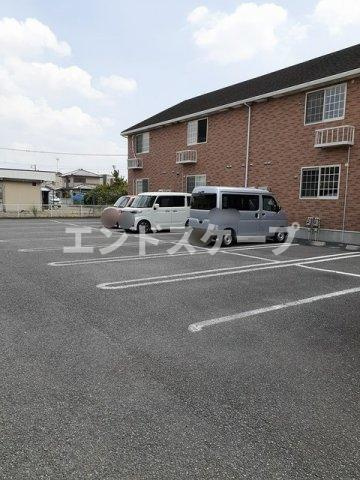 サンリット　Ⅱの駐車場|高崎、前橋のお部屋探しはエンドスケープまで！お客様の理想お聞かせ下さい♪