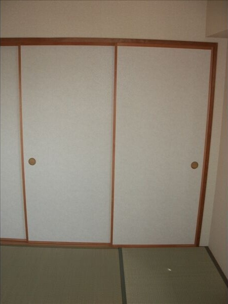 エアーシャトー六田の収納