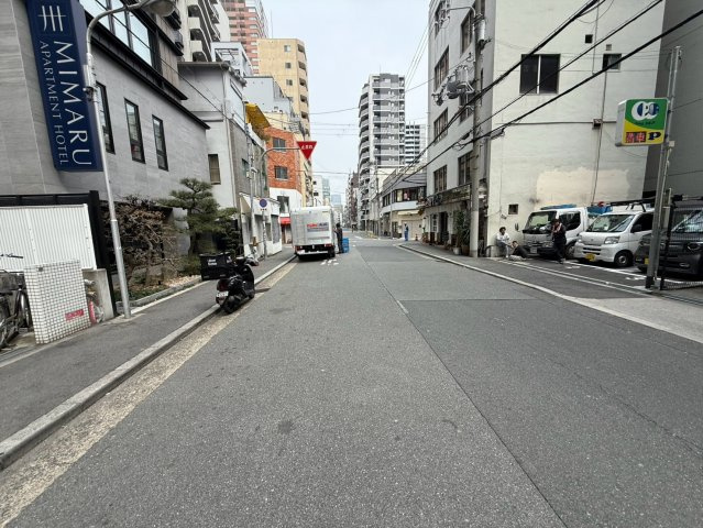 アーデン四ツ橋プライマリーワンの駐車場