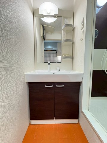 福岡市東区箱崎ふ頭３丁目の賃貸マンションの独立洗面台