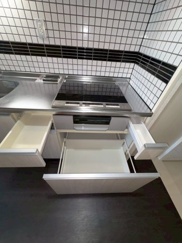 福岡市東区箱崎ふ頭３丁目の賃貸マンションのキッチン