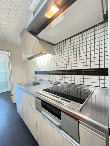 福岡市東区箱崎ふ頭３丁目の賃貸マンションのキッチン