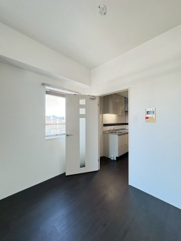 福岡市東区箱崎ふ頭３丁目の賃貸マンションの居間・リビング