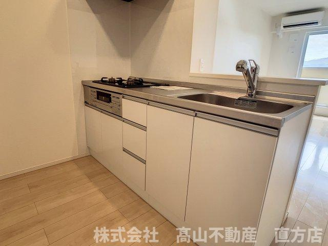 直方市大字感田のアパートのキッチン