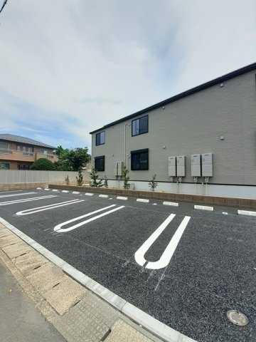 メゾン　フィリックスの駐車場