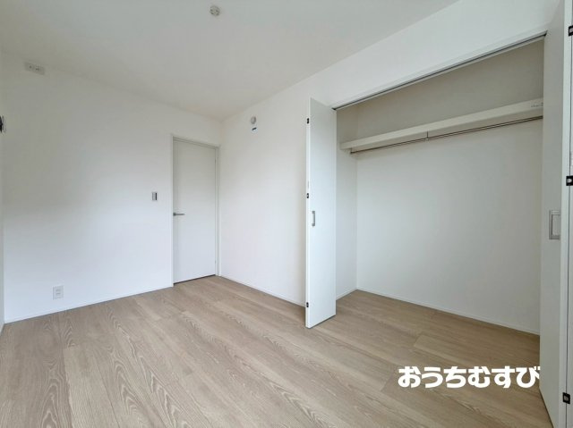 春日井市高山町6期(全3棟)の洋室