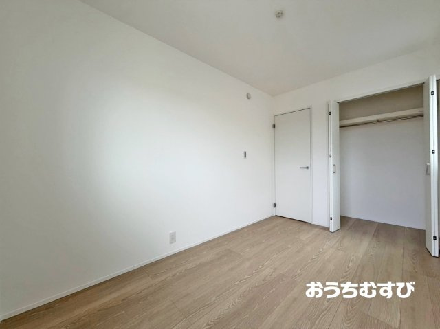 春日井市高山町6期(全3棟)の洋室