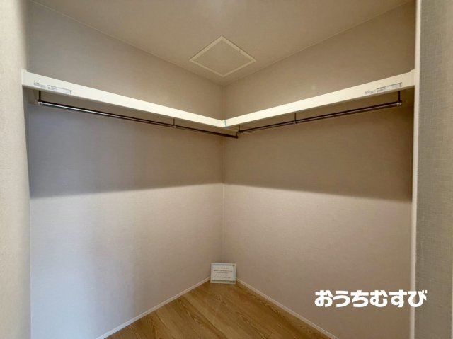 春日井市高山町6期(全3棟)の収納